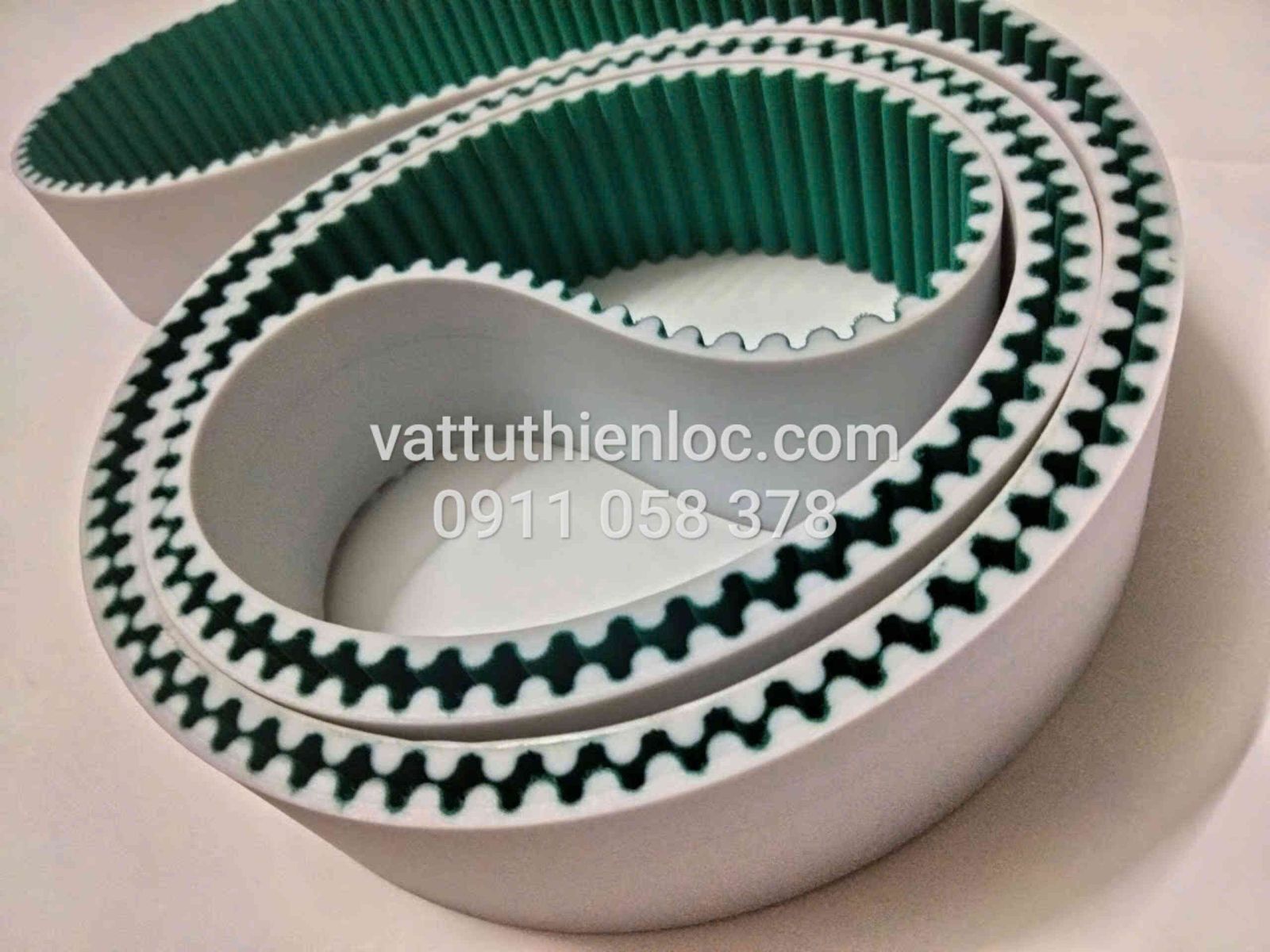 Dây curoa PU lõi thép gia công theo yêu cầu – đắp nỉ xanh PAZ